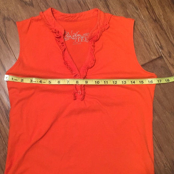 Ruffles collar sleeveless top - Picture 3 of 5